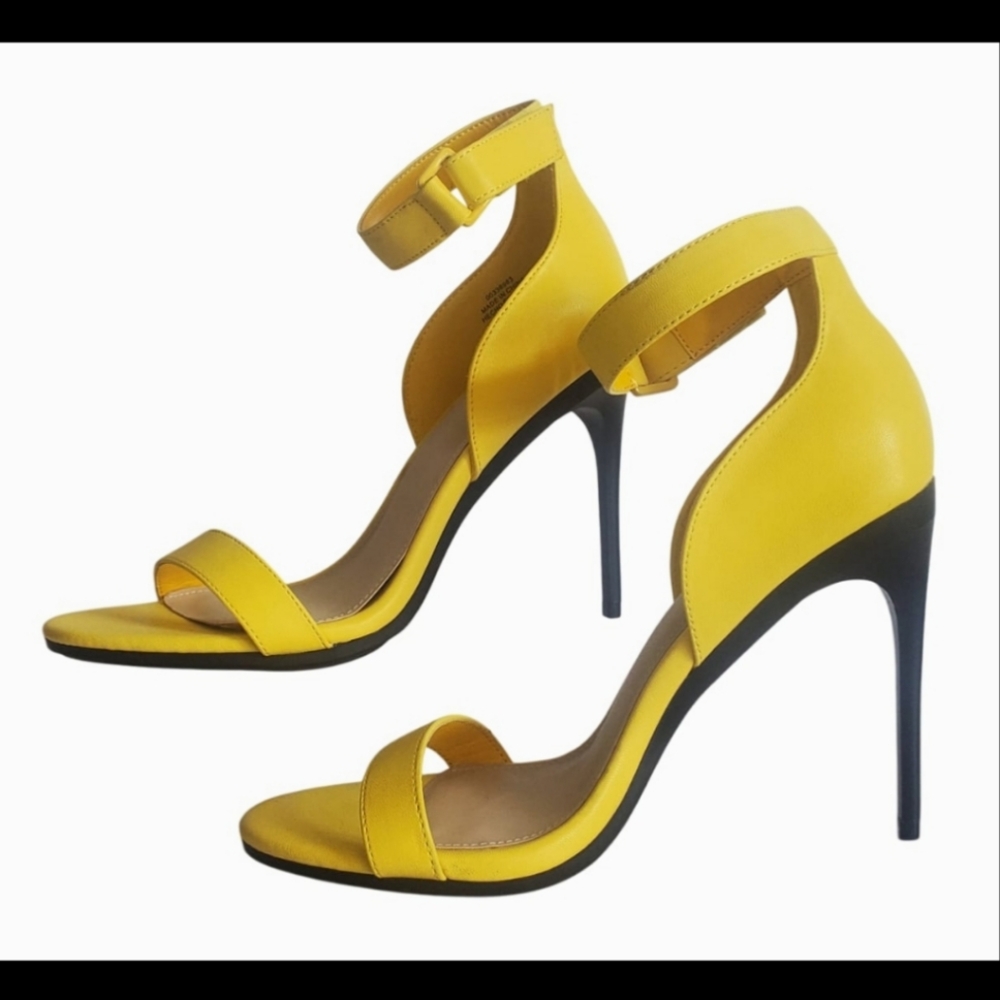 New Forever 21 Ankle Strap High Heels Stilletto Summer Yellow Size 9